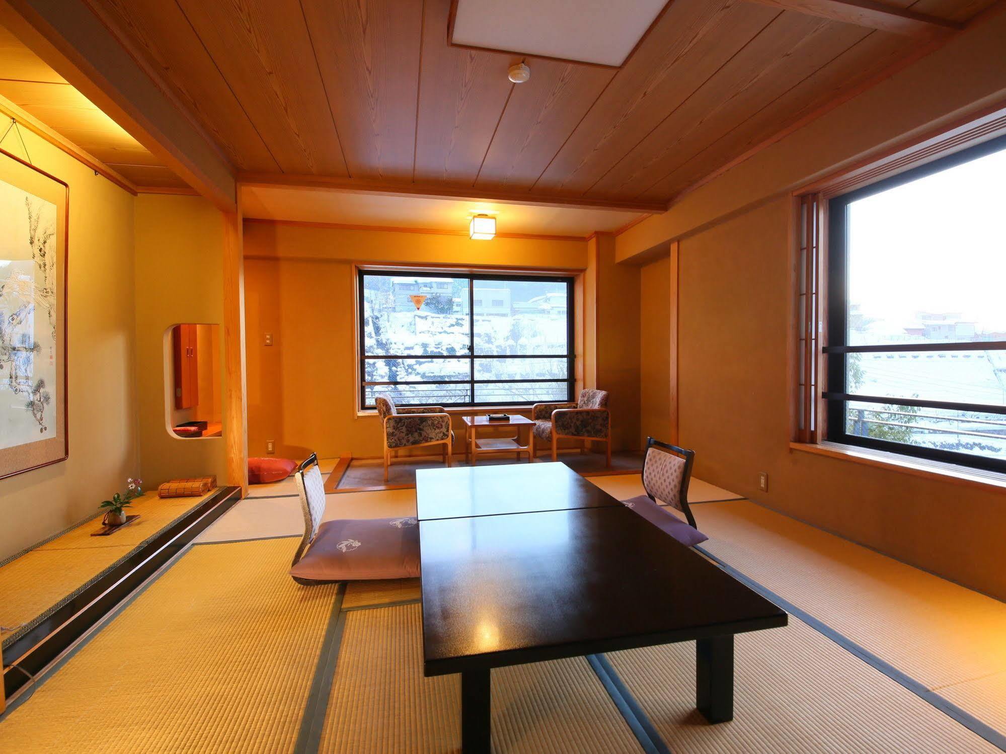 Shibu Hotel Yamanouchi  Bagian luar foto