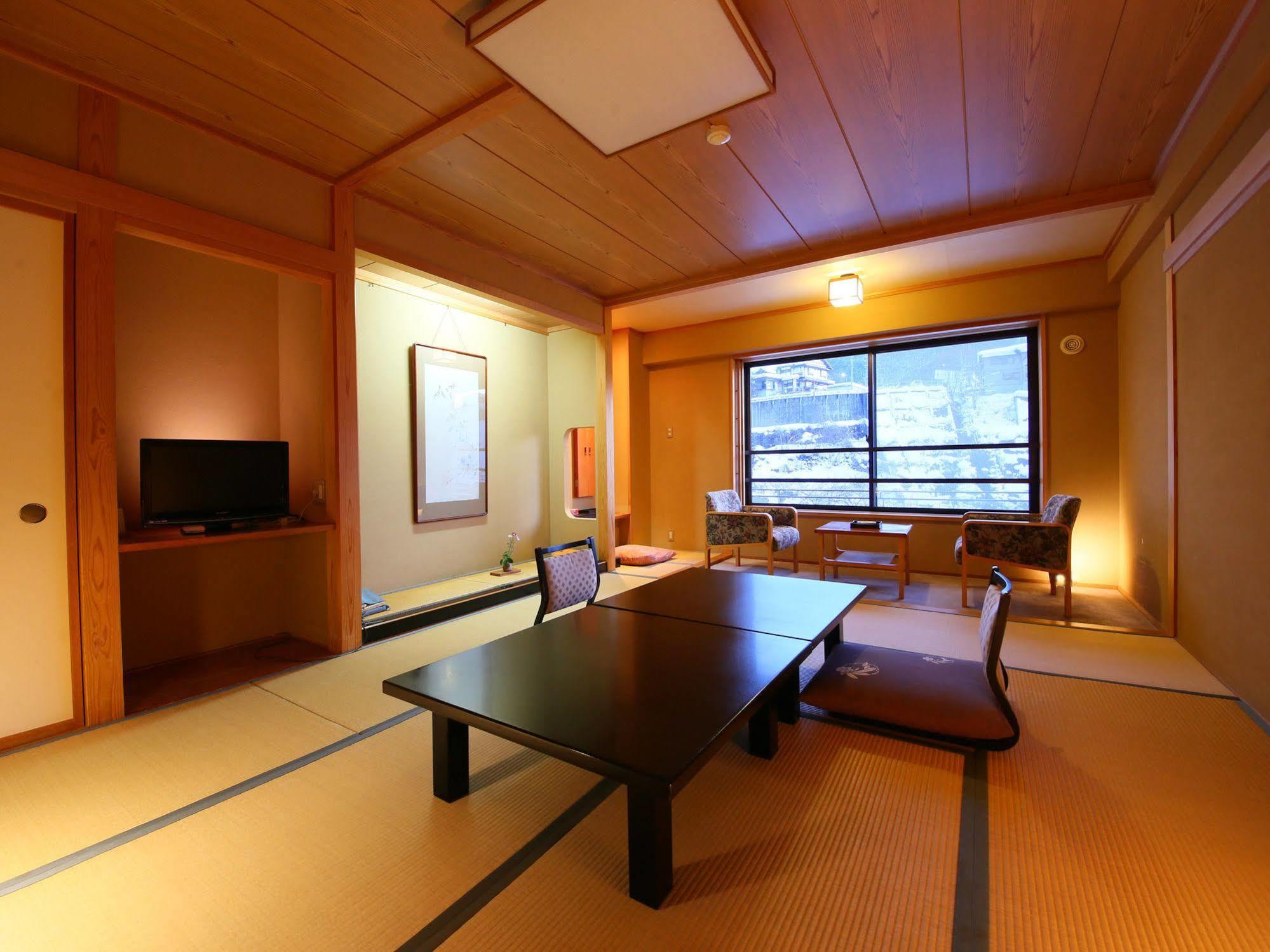 Shibu Hotel Yamanouchi  Bagian luar foto